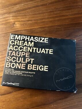 MAC Sculpt & Shape Contour Palette in Bone Beige Taupe